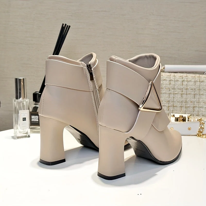Bottines femme à talons épais, bout pointu, avec boucle décorative et fermeture éclair latérale - Imagen 2