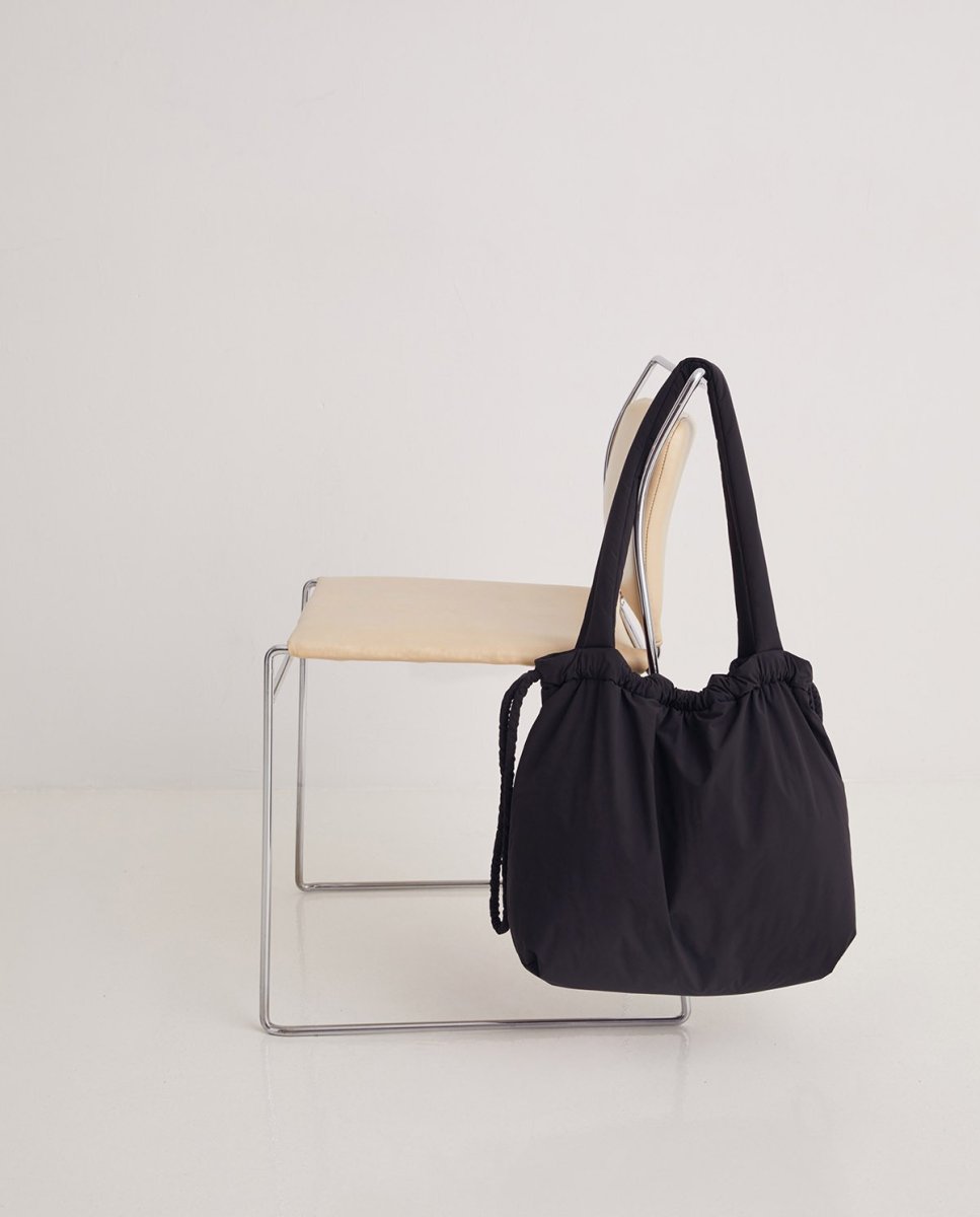 Bolso acolchado negro YERSE - Imagen 3