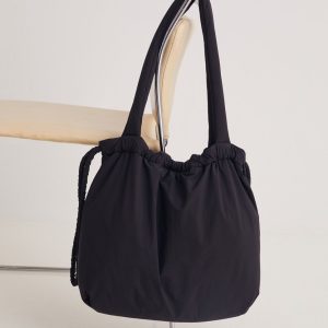 Bolso acolchado negro YERSE