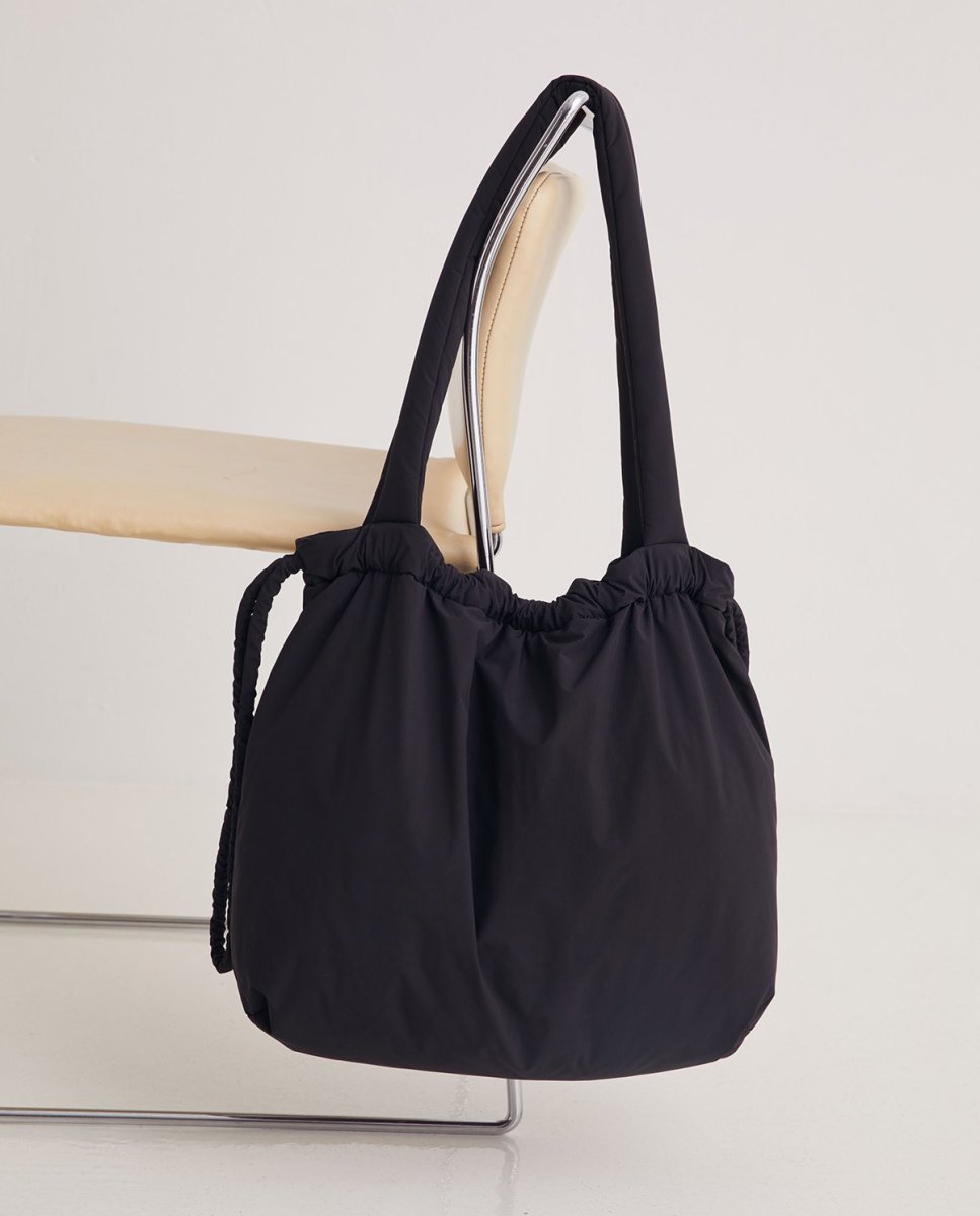 Bolso acolchado negro YERSE - Imagen 2