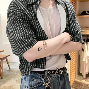 Chemise à manches courtes décontractée pour homme style urbain tendance