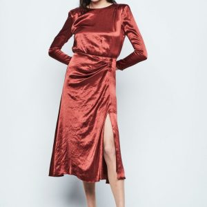 Vestido Saten recogido botones con abertura