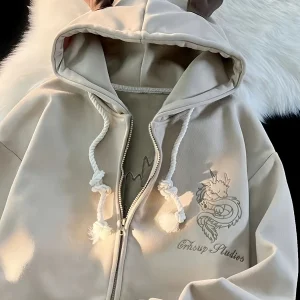 Sweat à Capuche Zippé Unisexe Crème avec Cornes et Motif Dragon Brodé