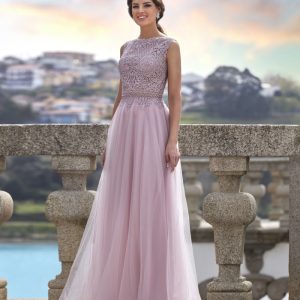 Vestido largo escote barco encaje SUSANA RIVIERI