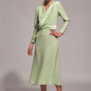 Vestido midi pico caídas