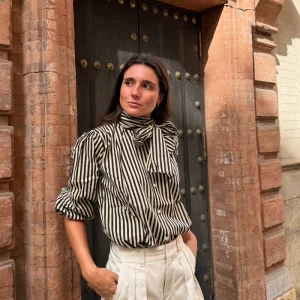 CAMISA LAZO NEGRA Y BEIGE
