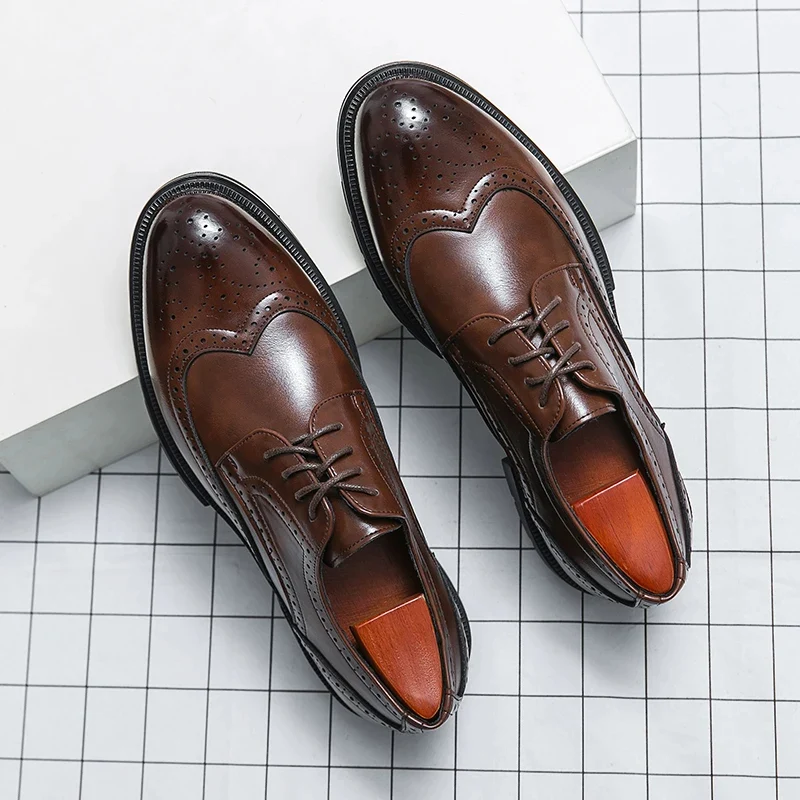 Zapatos de vestir elegantes de piel con adornos tipo brogue - Imagen 5