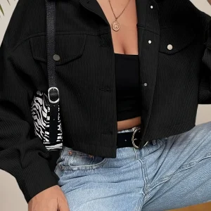 Veste courte côtelée femme, col chemise, boutonnée, poches à rabat, manches longues