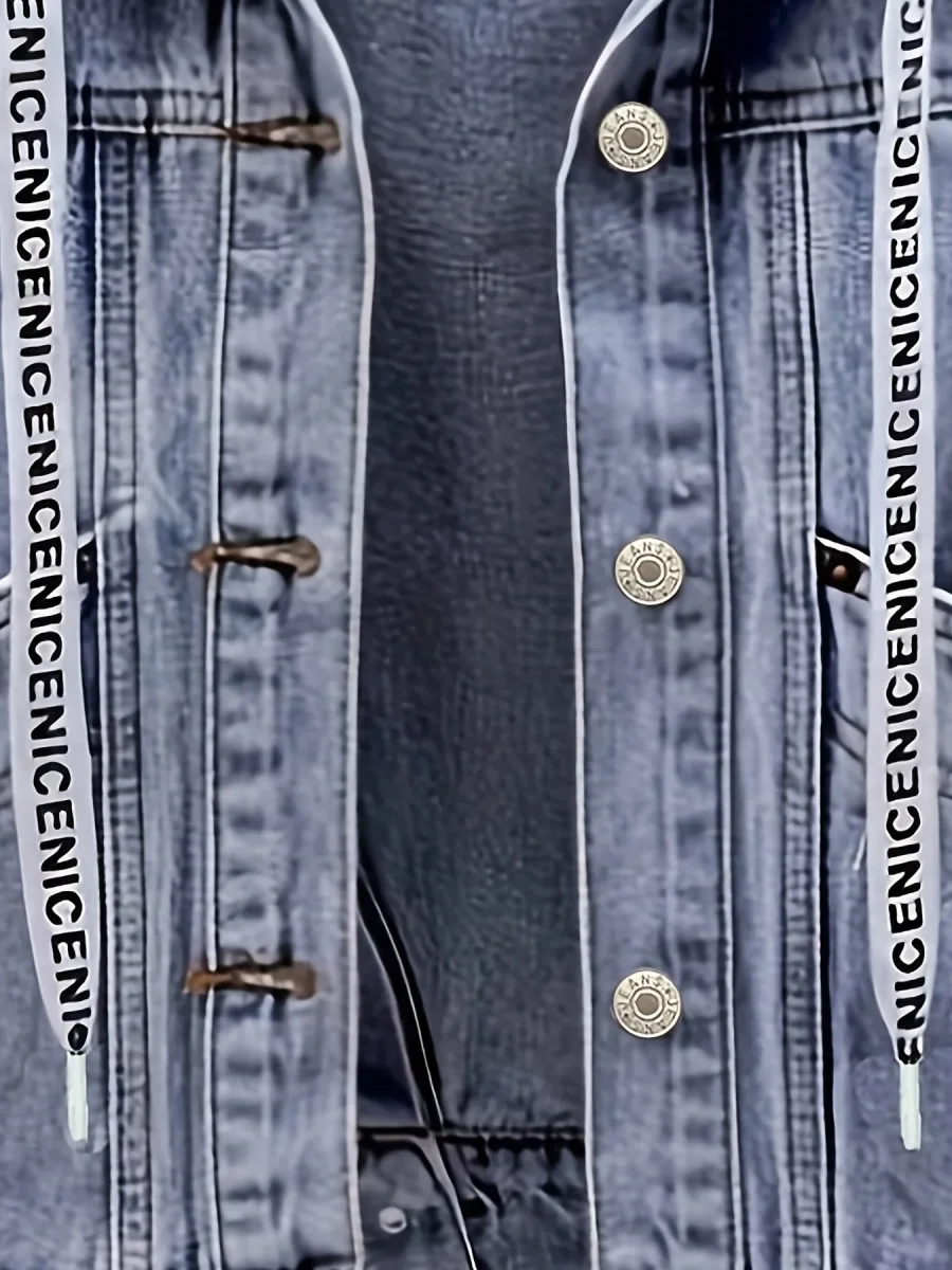 Veste en jean femme bleu clair avec capuche intégrée et détails boutonnés - Imagen 5