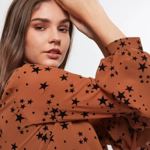 Blusa con estampado folk
