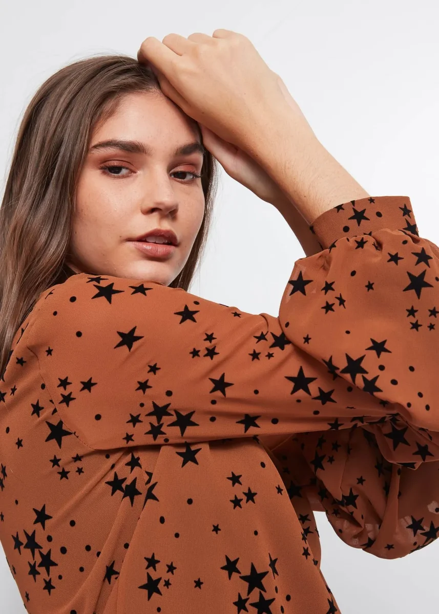 Blusa con estampado folk - Imagen 2