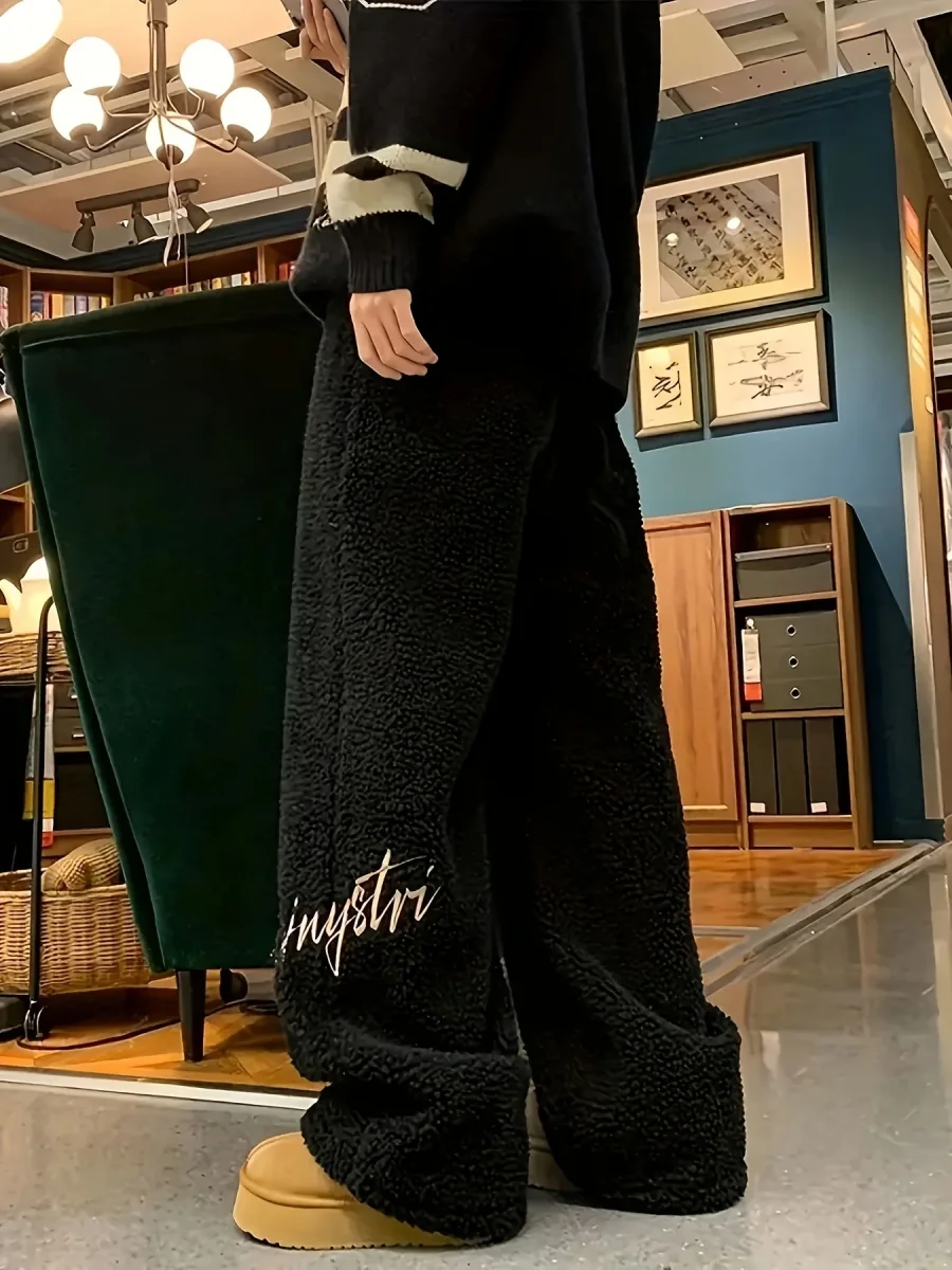 Pantalon large doux en tissu pelucheux avec broderie - Imagen 7