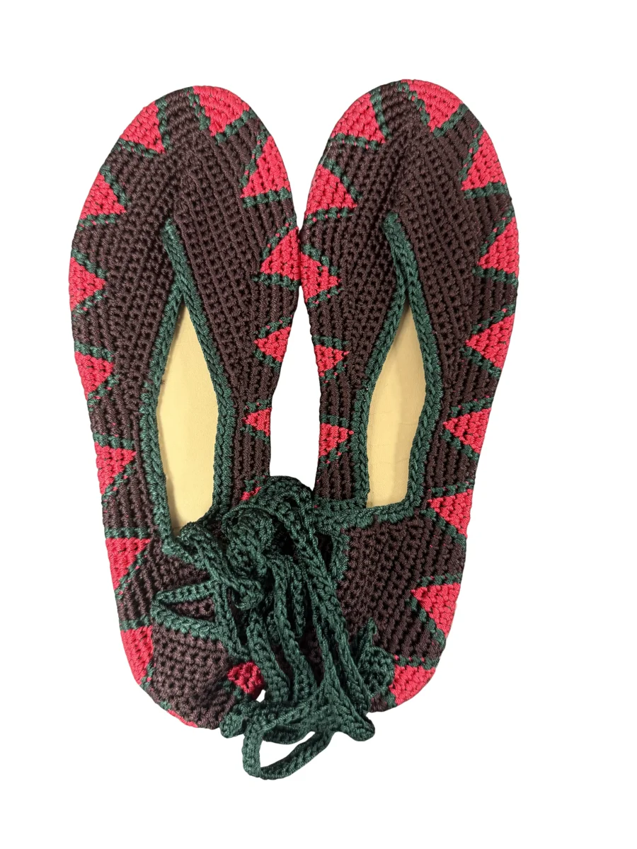 BAILARINA CROCHET MARRÓN - ROJO