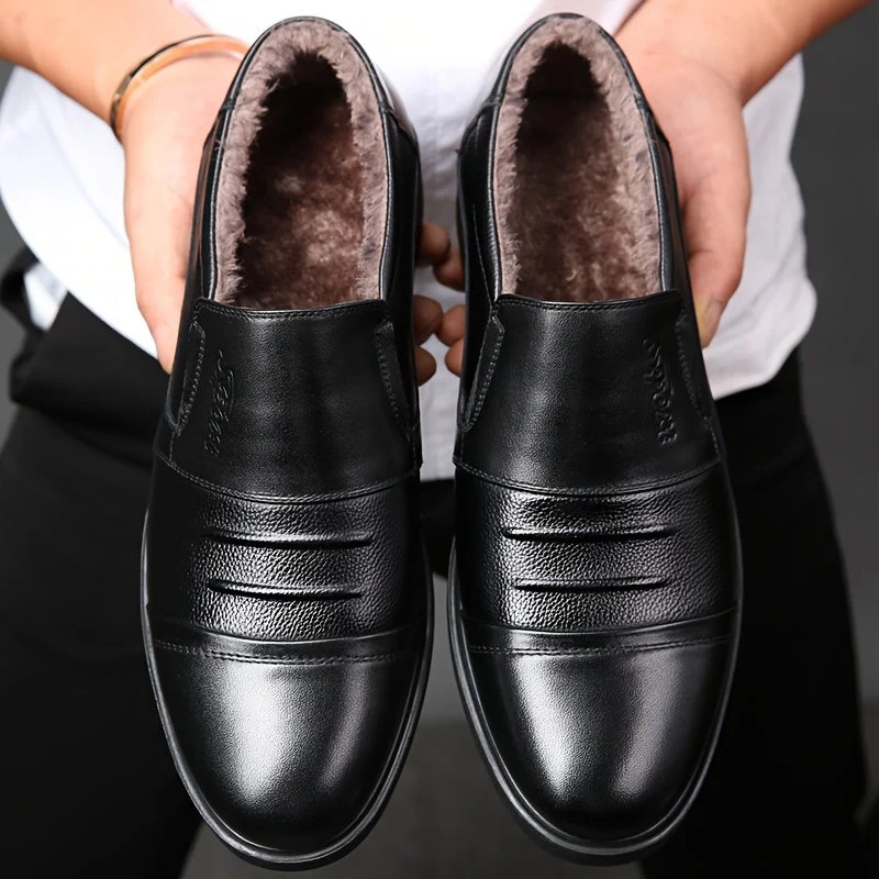 Mocassins Homme Doublés Hiver Noirs avec Semelle Noire et Détails Texturés - Imagen 5