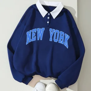 Sweat-shirt col polo bleu marine avec motif "NEW YORK" devant