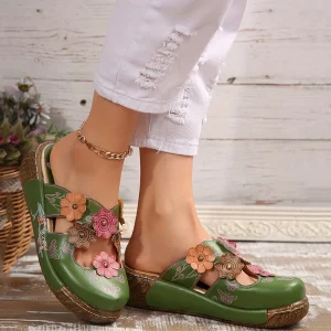 Sabots compensés bohèmes pour femme style fleuri confortable et original