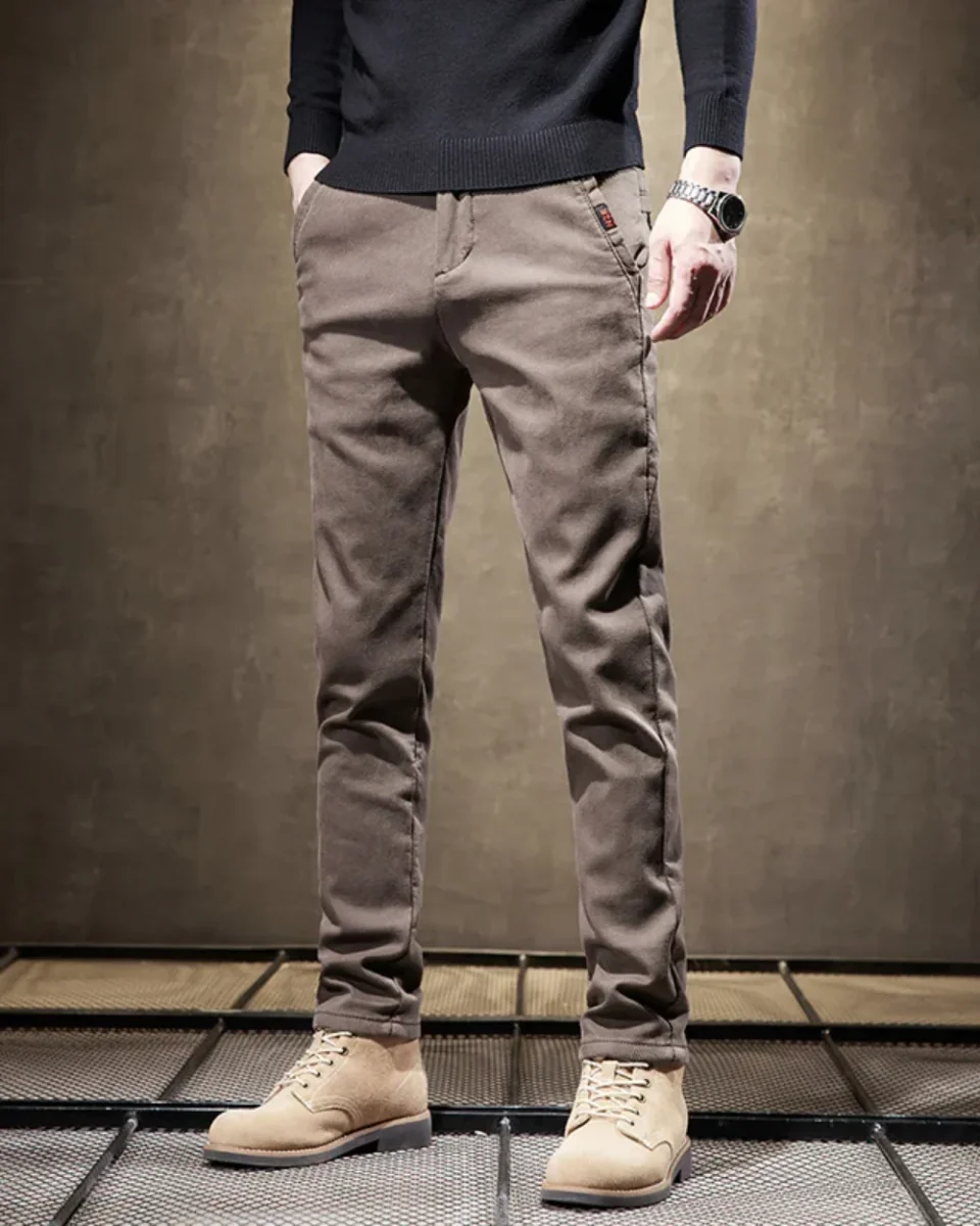 Pantalones informales de corte ajustado - Imagen 4