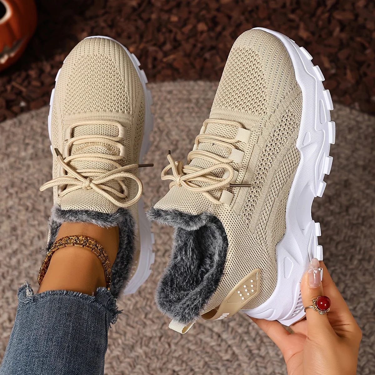 Baskets montantes femme en maille avec doublure douce et lacets - Imagen 9