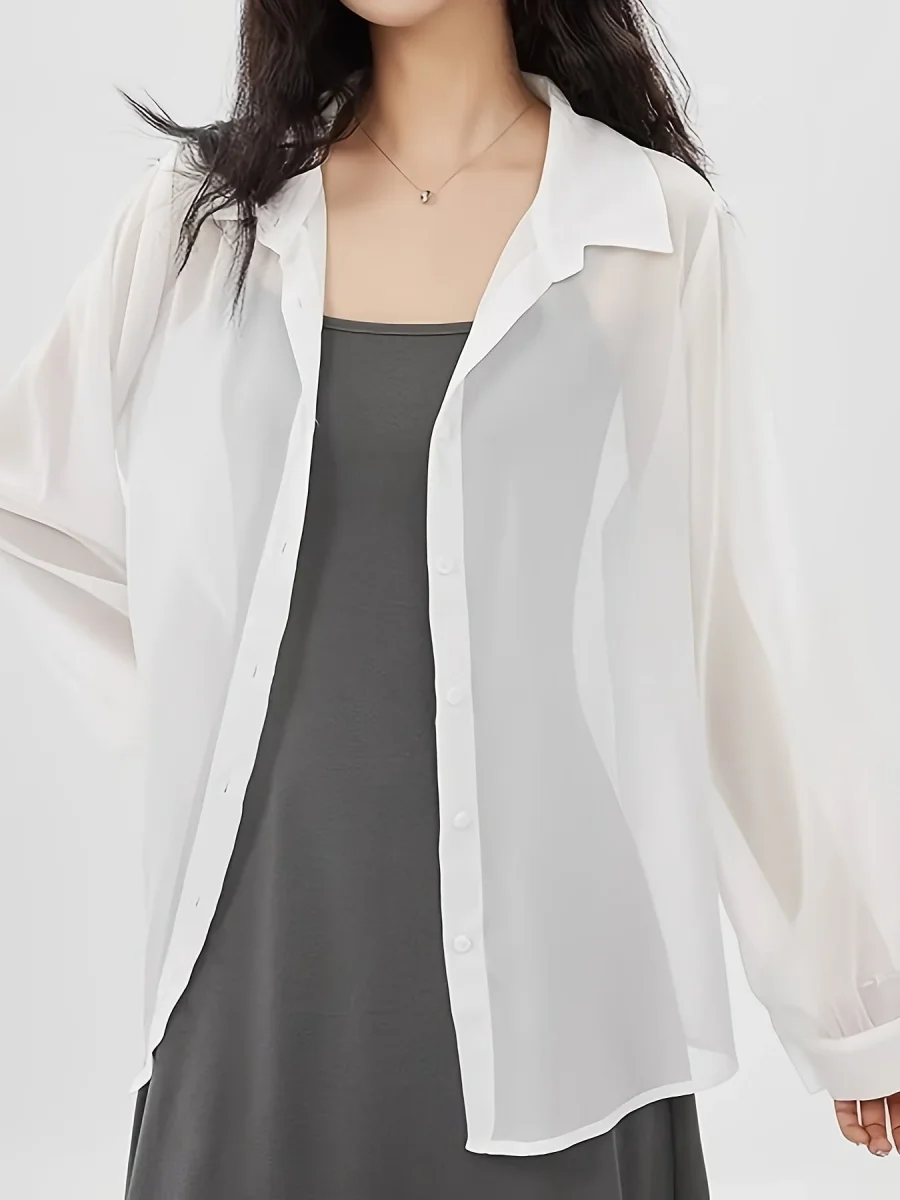 Chemise ample femme style décontracté boutonnée, idéale superposition élégante
