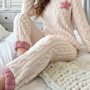 Pyjama Femme Doux en Peluche Tressée Bicolore Étoile Appliquée Manches Longues