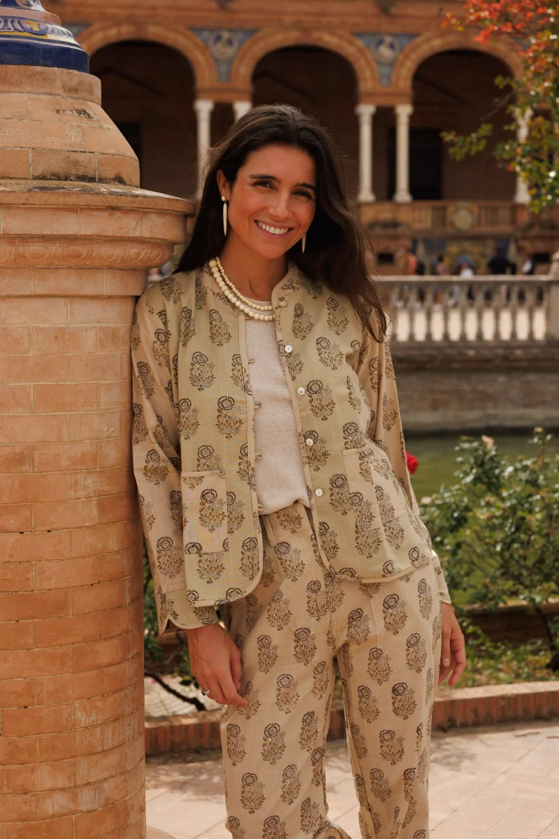 CHAQUETA ESTAMPADA BERENJENA Y OCRE - Imagen 4