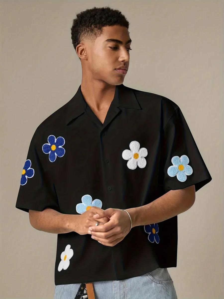 Chemise homme décontractée à manches courtes style camp avec appliqués floraux pour look estival tendance - Imagen 3