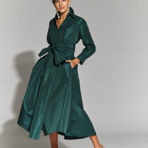 Vestido tafeta botones