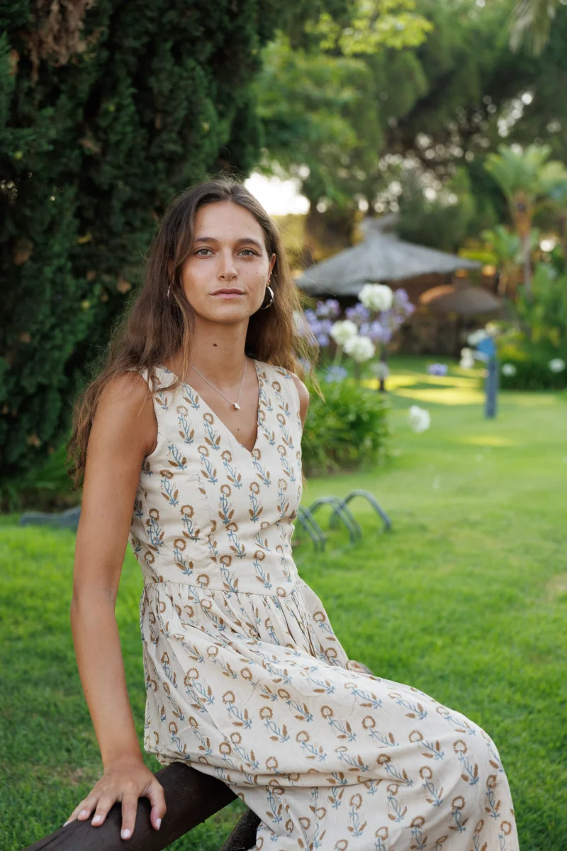VESTIDO ESTAMPADO AZUL Y MARRÓN