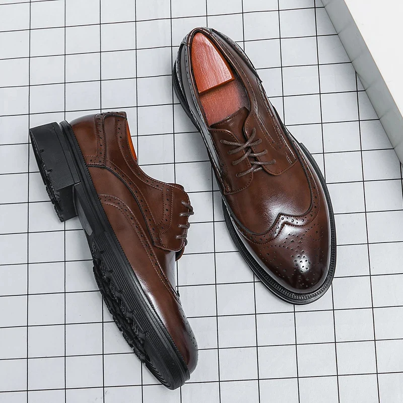 Zapatos de vestir elegantes de piel con adornos tipo brogue - Imagen 9