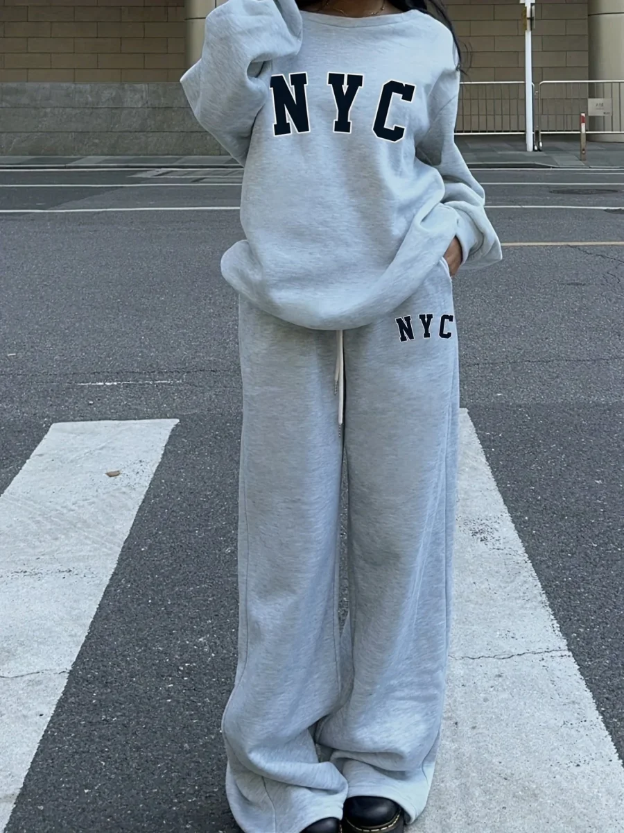 Ensemble survêtement femme gris clair décontracté avec impression NYC - Imagen 6