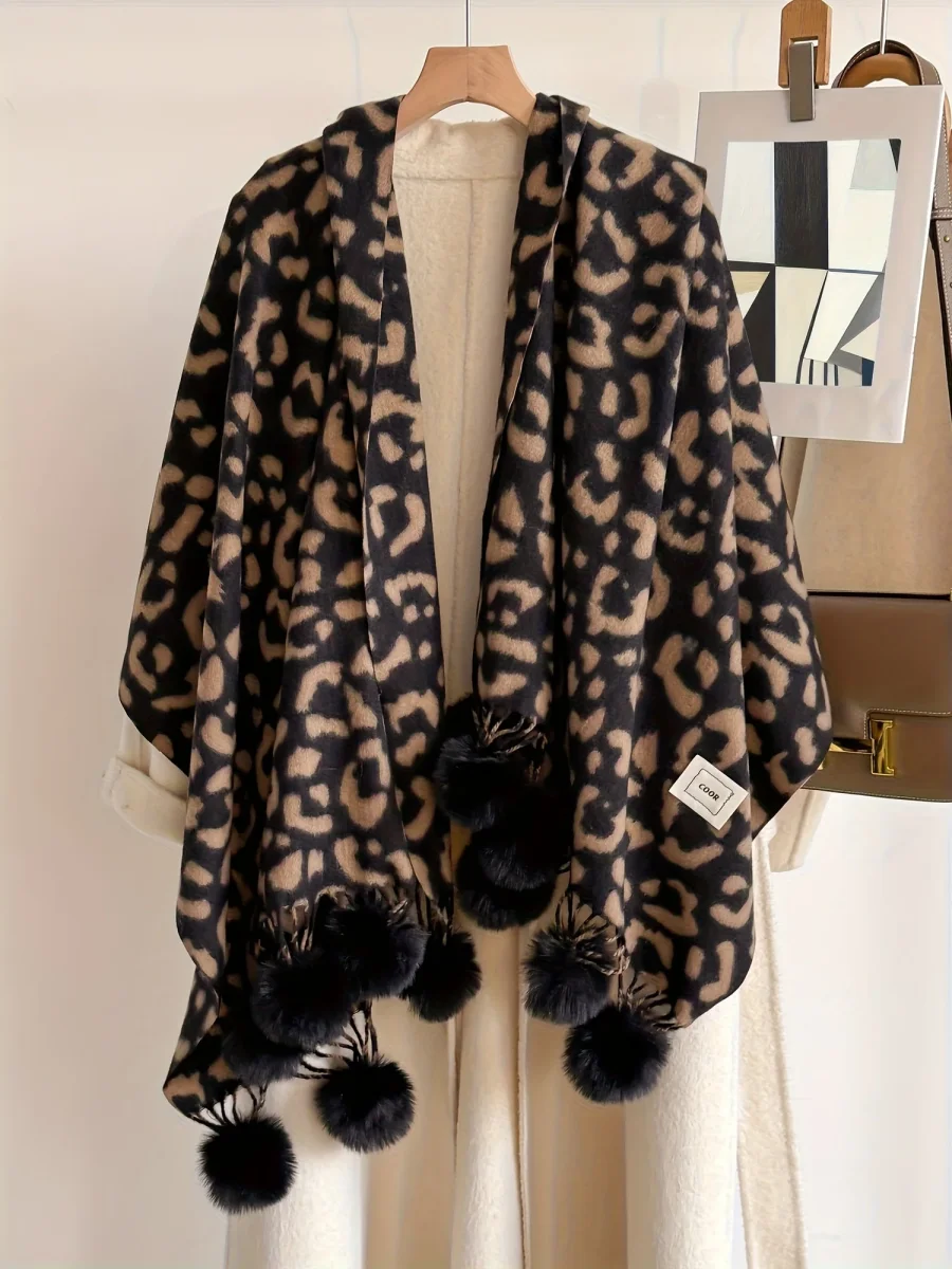 Écharpe large motif animalier avec pompons pour femme - Imagen 4