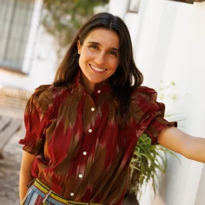 CAMISA IKAT VERDE CACERÍA Y BURDEOS