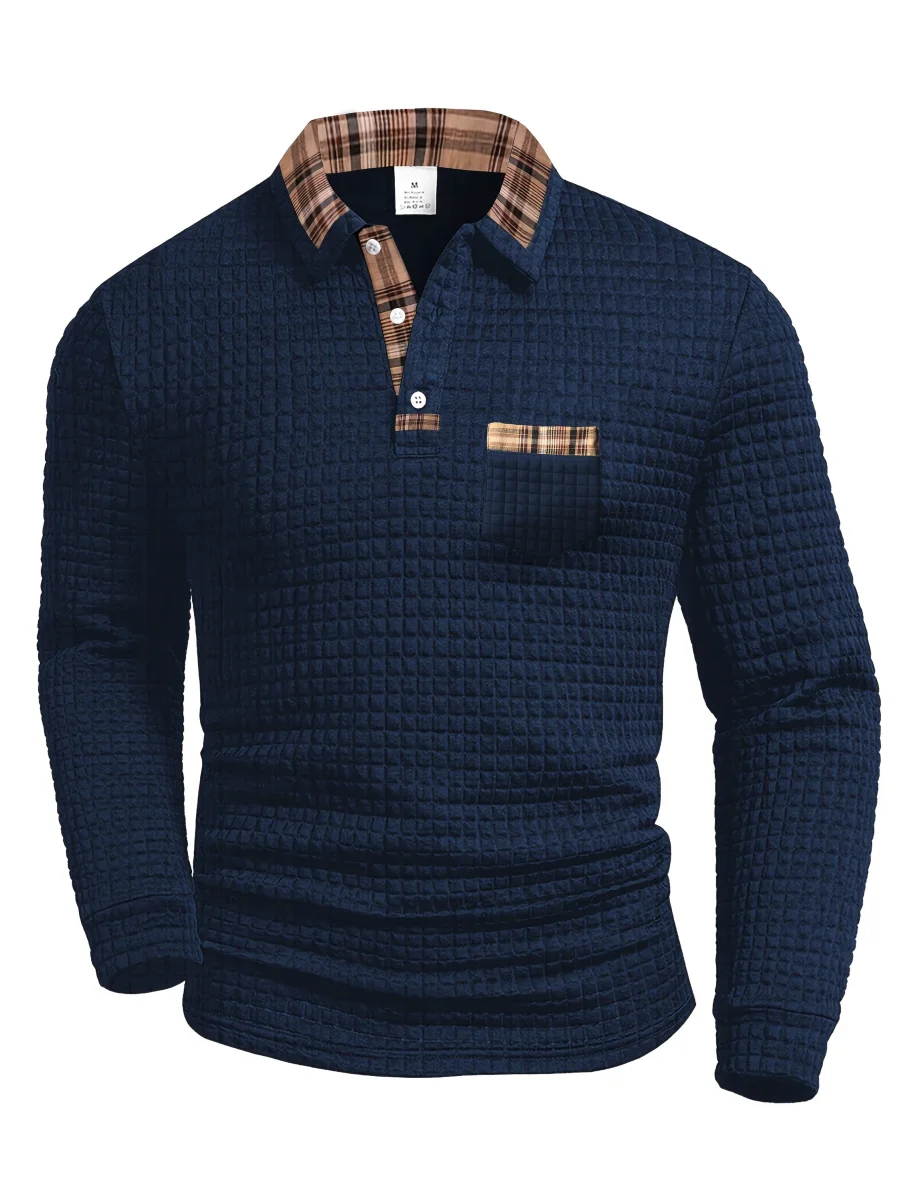 Polo homme à manches longues texturé motif gaufré avec col et poche à carreaux - Imagen 4