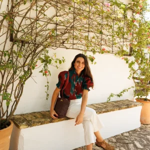 CAMISA IKAT BURDEOS Y VERDE