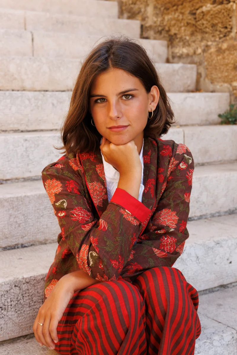 CHAQUETA ESTAMPADA MARRÓN Y ROJA - Imagen 2