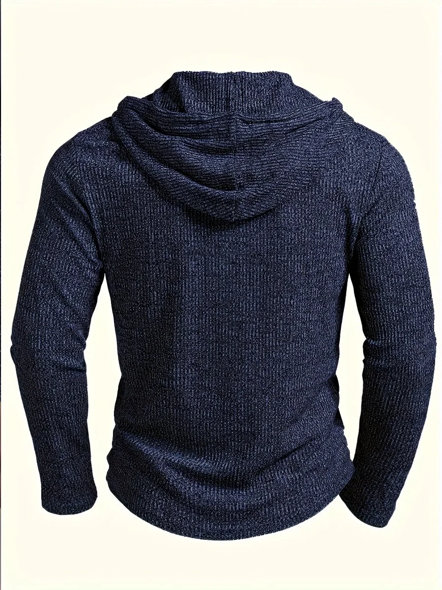 Pull à Capuche Homme en Maille Texturée Bleu Marine Style Henley - Imagen 4