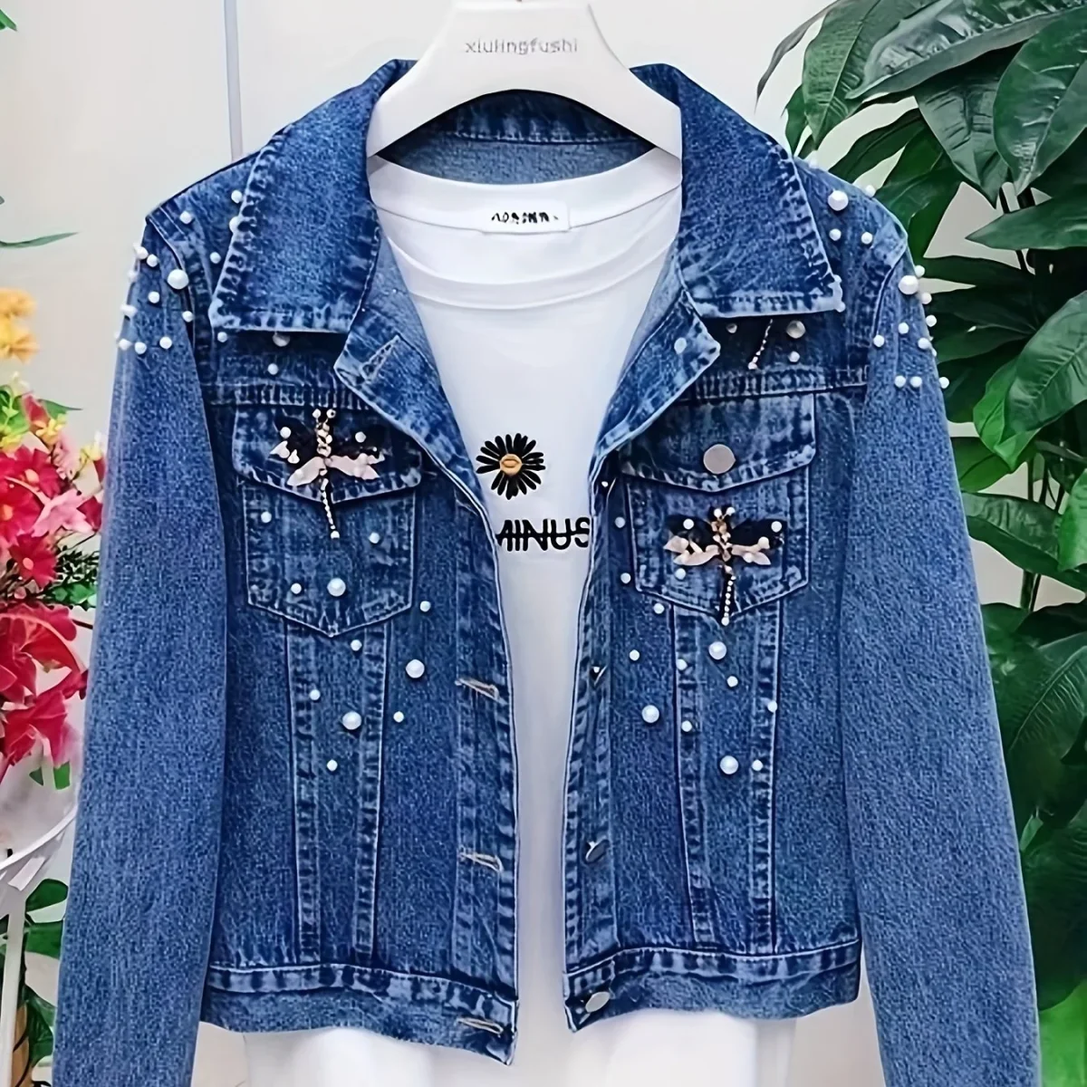 Veste en jean femme bleue brodée de perles et ornements - Imagen 8