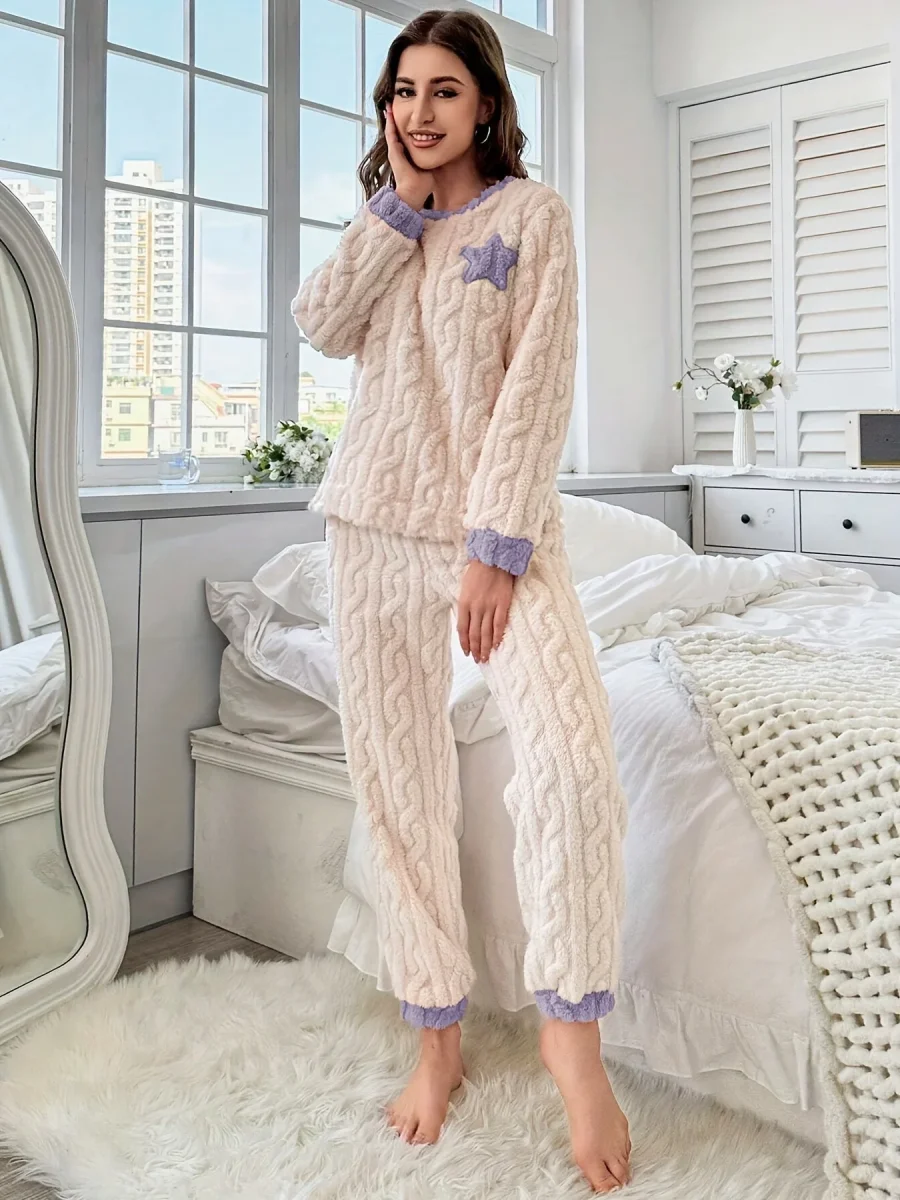 Pyjama Femme Doux en Peluche Tressée Bicolore Étoile Appliquée Manches Longues - Imagen 9