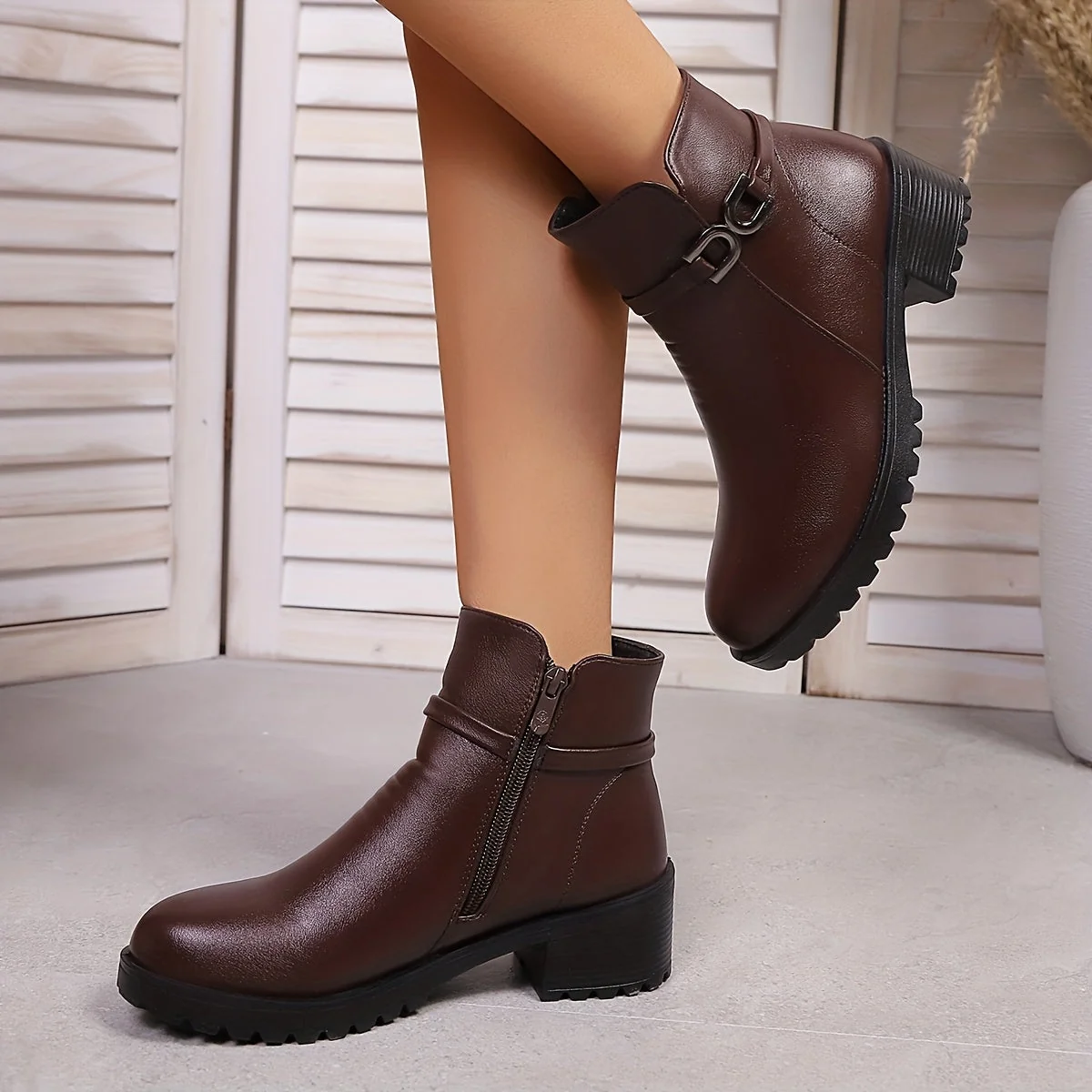 Bottines Femme à Boucle Métallique et Fermeture Éclair Latérale Semelle Crantée - Imagen 7
