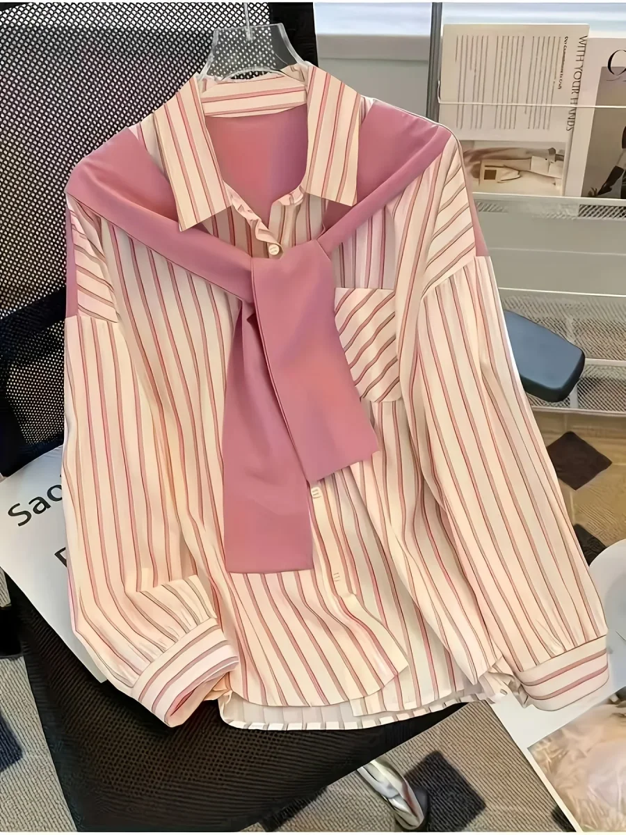 Chemise rayée femme à manches longues avec fausse écharpe nouée devant - Imagen 3