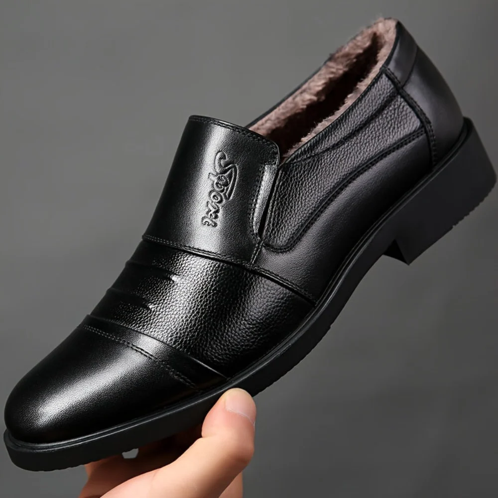 Mocassins Homme Doublés Hiver Noirs avec Semelle Noire et Détails Texturés - Imagen 7