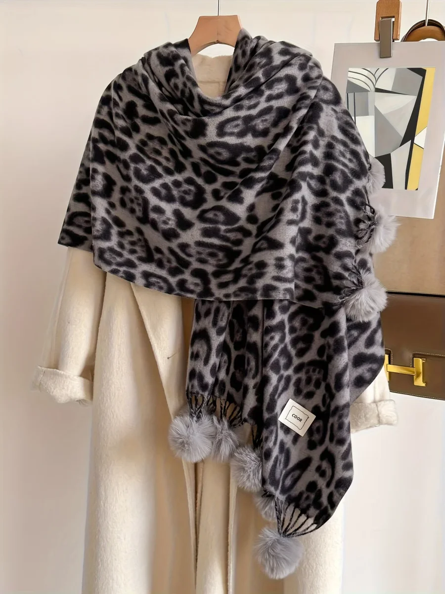 Écharpe large motif animalier avec pompons pour femme - Imagen 3