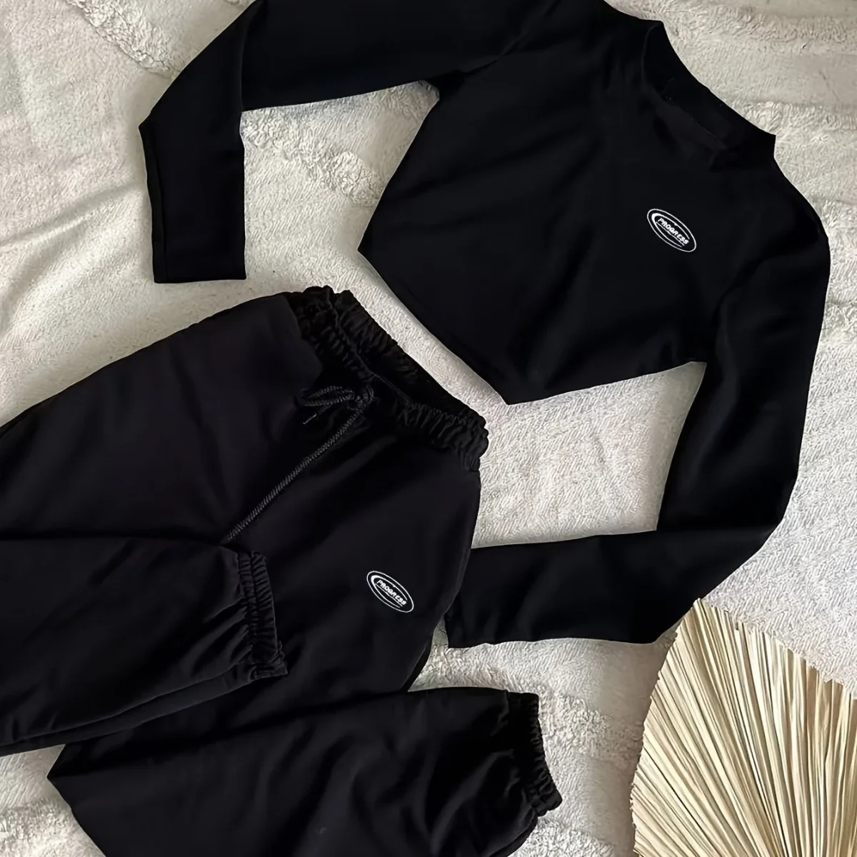 Ensemble Crop Top Manches Longues et Pantalon de Jogging Noir pour Femme, avec Cordon de Serrage - Imagen 6