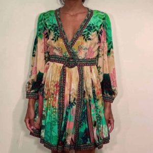 Vestido estampado escote cruzado cinturón