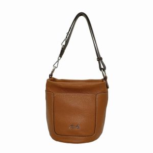 Bolso tipo Cubo con Asa Convertible en Bandolera