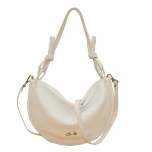 Bolso Hobo con Detalle de Tiras y Costuras