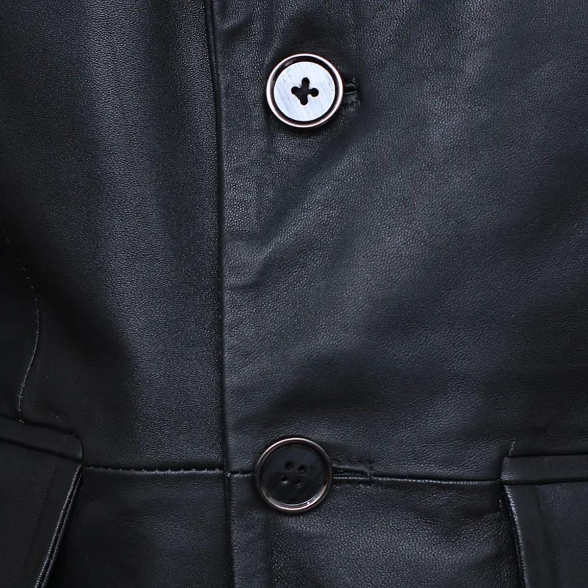 Blazer de hombre de cuero genuino negro con dos botones. - Imagen 3