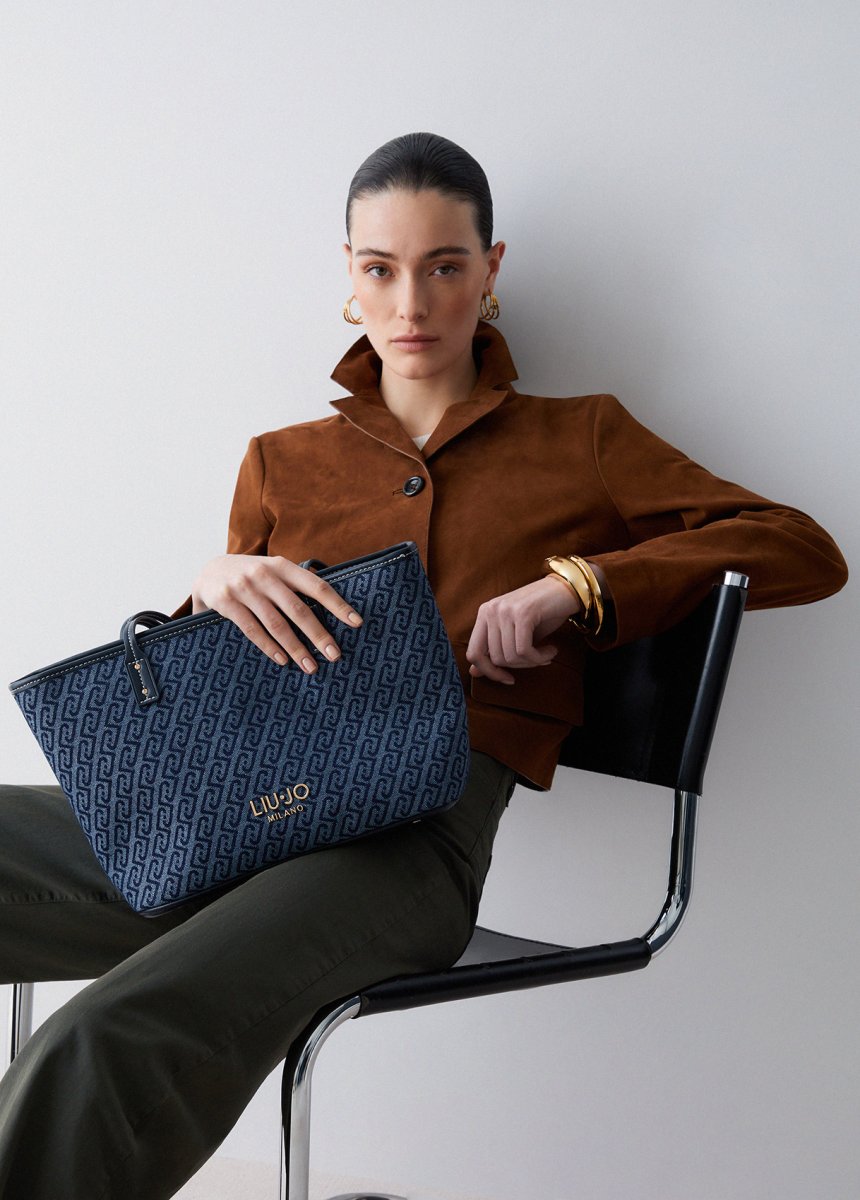 Bolso tote de denim con jacquard LIUJO