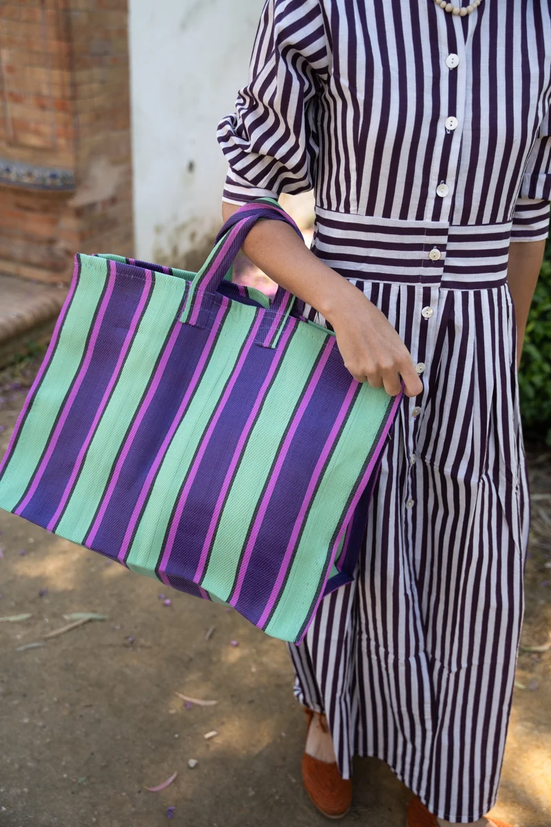 BOLSA NYLON RAYAS MORADA Y VERDE - Imagen 5