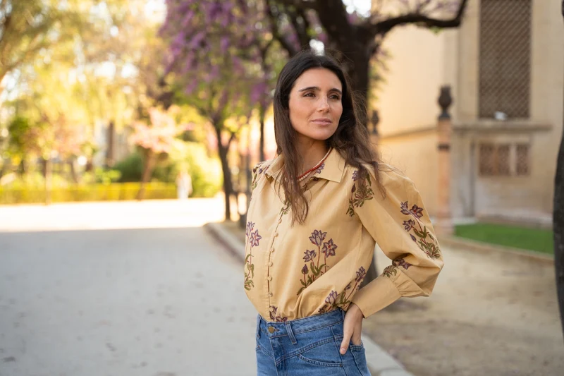 CAMISA BEIGE MORADA - Imagen 3